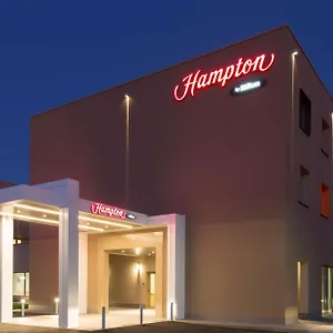 Hotel Hampton By Hilton East